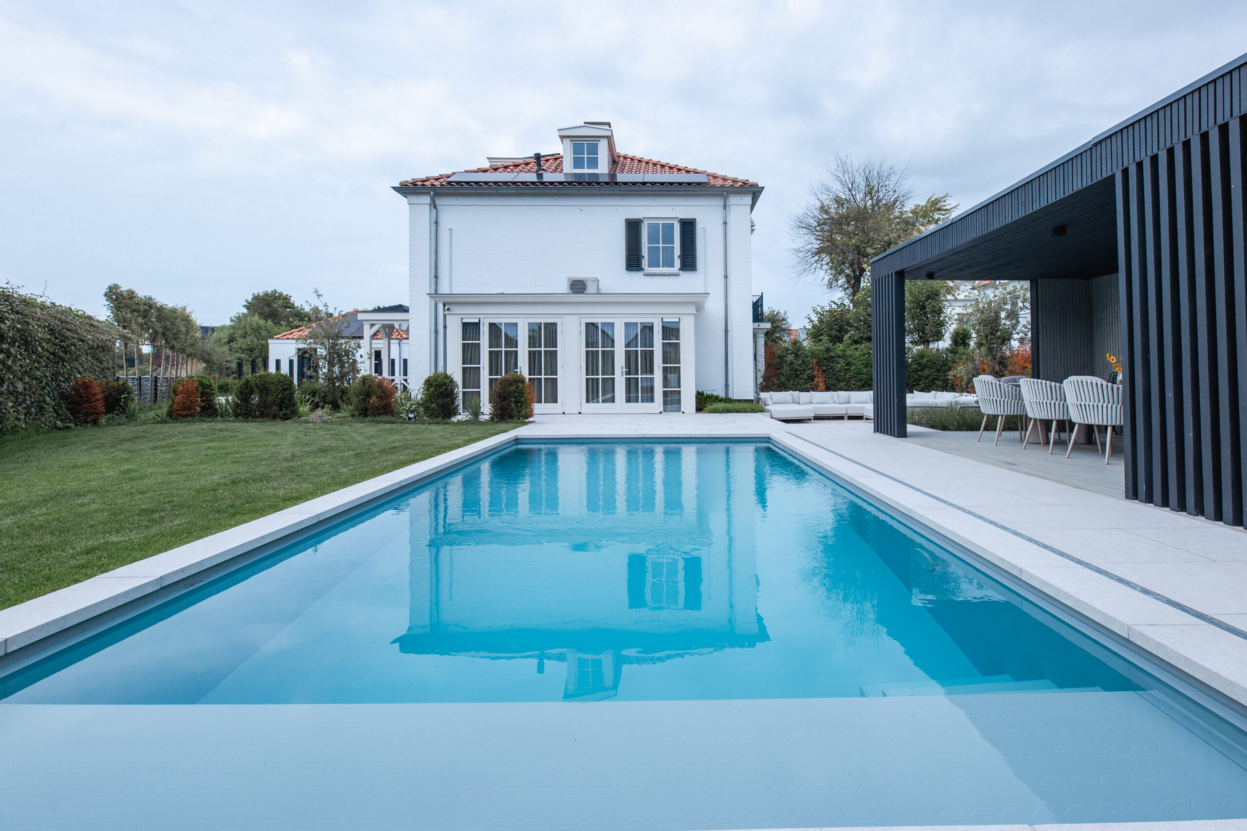 Last but not least: die Farbe Ihres Pools